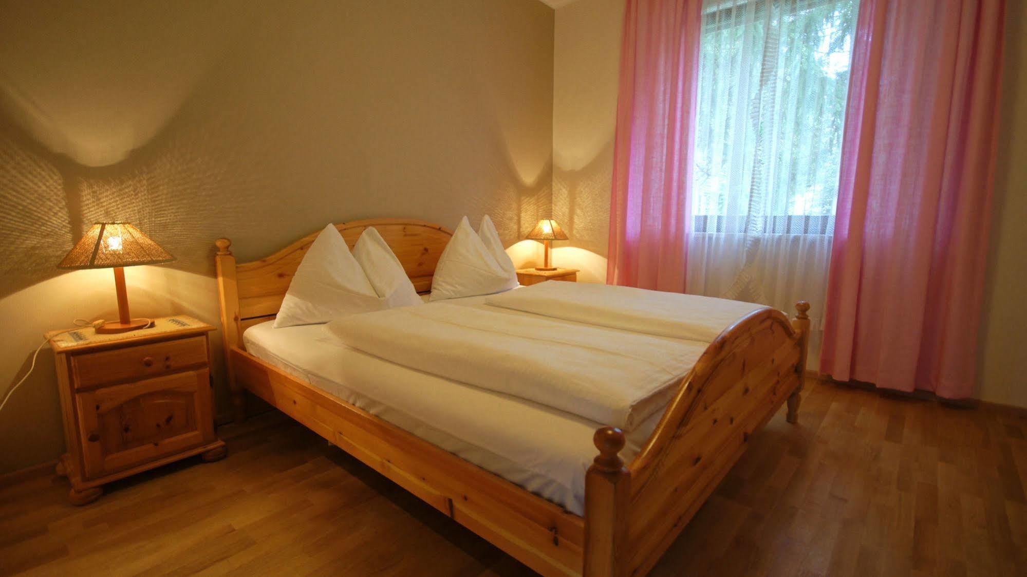 Amerika-Holzer Hotel & Resort Sankt Kanzian am Klopeiner See Exterior photo